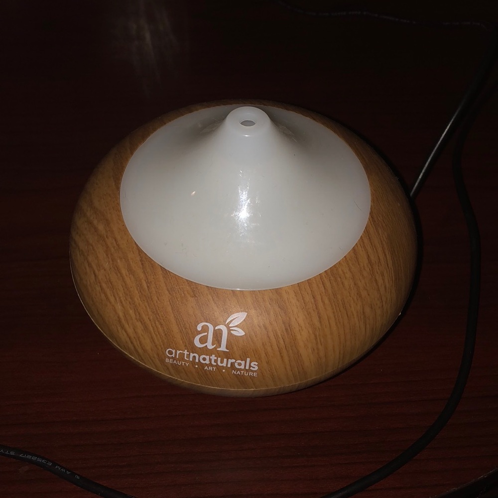 Essential oil diffuser
